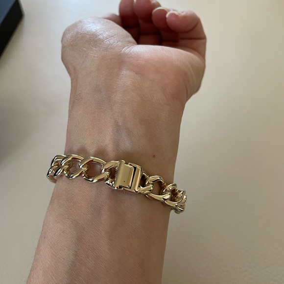 ❌SOLD❌Authentic Chanel Gold Cuff - Picture 6 of 12